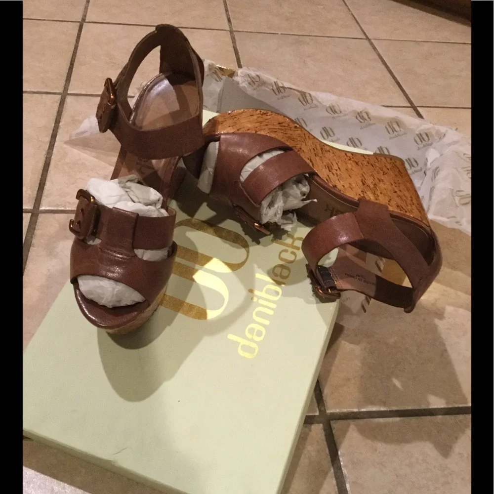 SANDALS🌞👗Dani Black Francine Cork Platforms